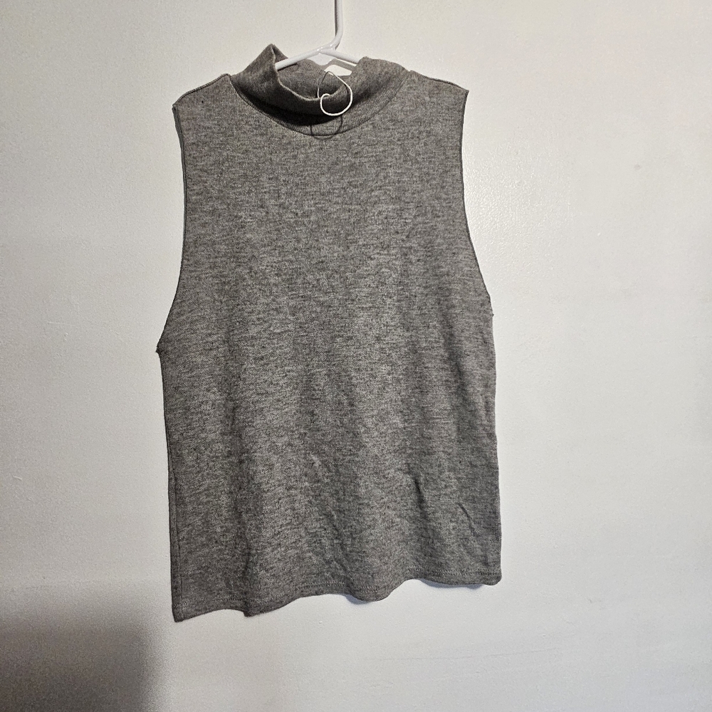 Zara Heather Gray Knit Sweater  . New But Does Not Have The Tag